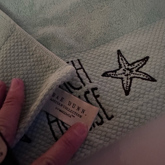 Set of 2 Rae Dunn BEACH HOUSE hand towels. Used but las decor only - Picture 3 of 3
